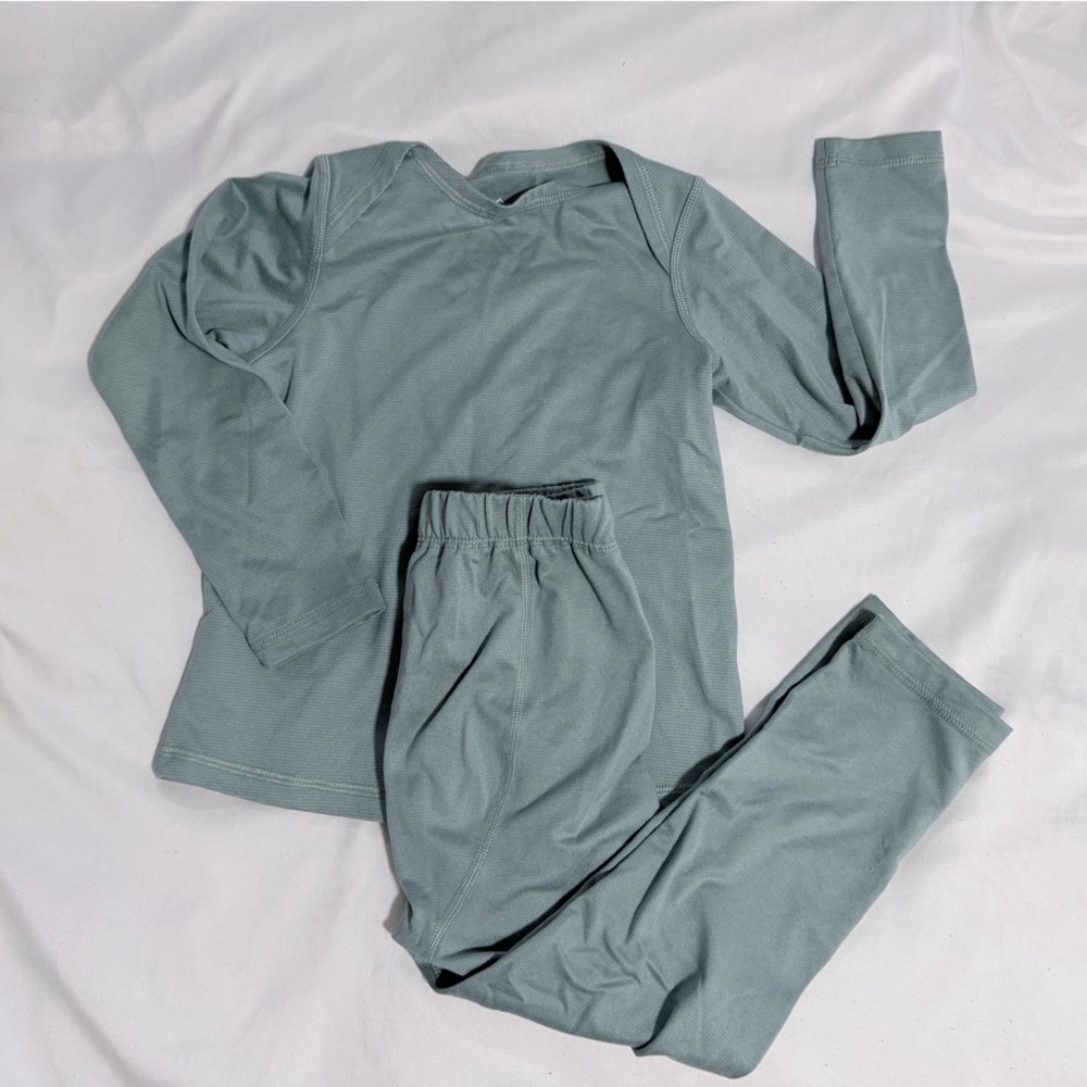 REI Kids Matching Set - Sage green 3T base layer set
